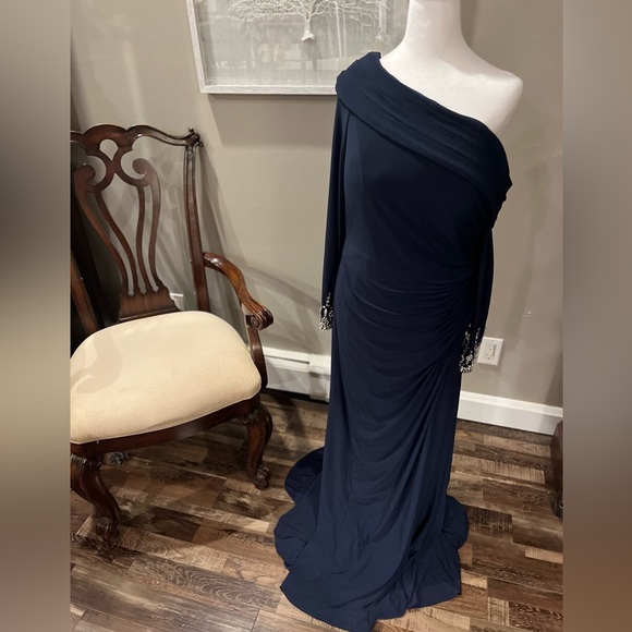 Mac Duggal Drop Shoulder Beaded Cuff Gown - Picture 5 of 10